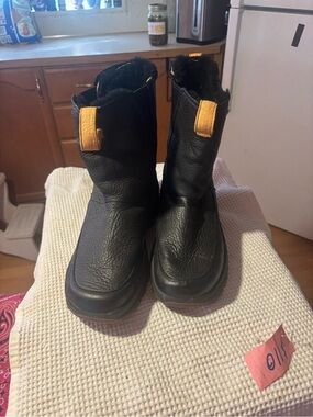 Mens ulu shearling lined boot size 11